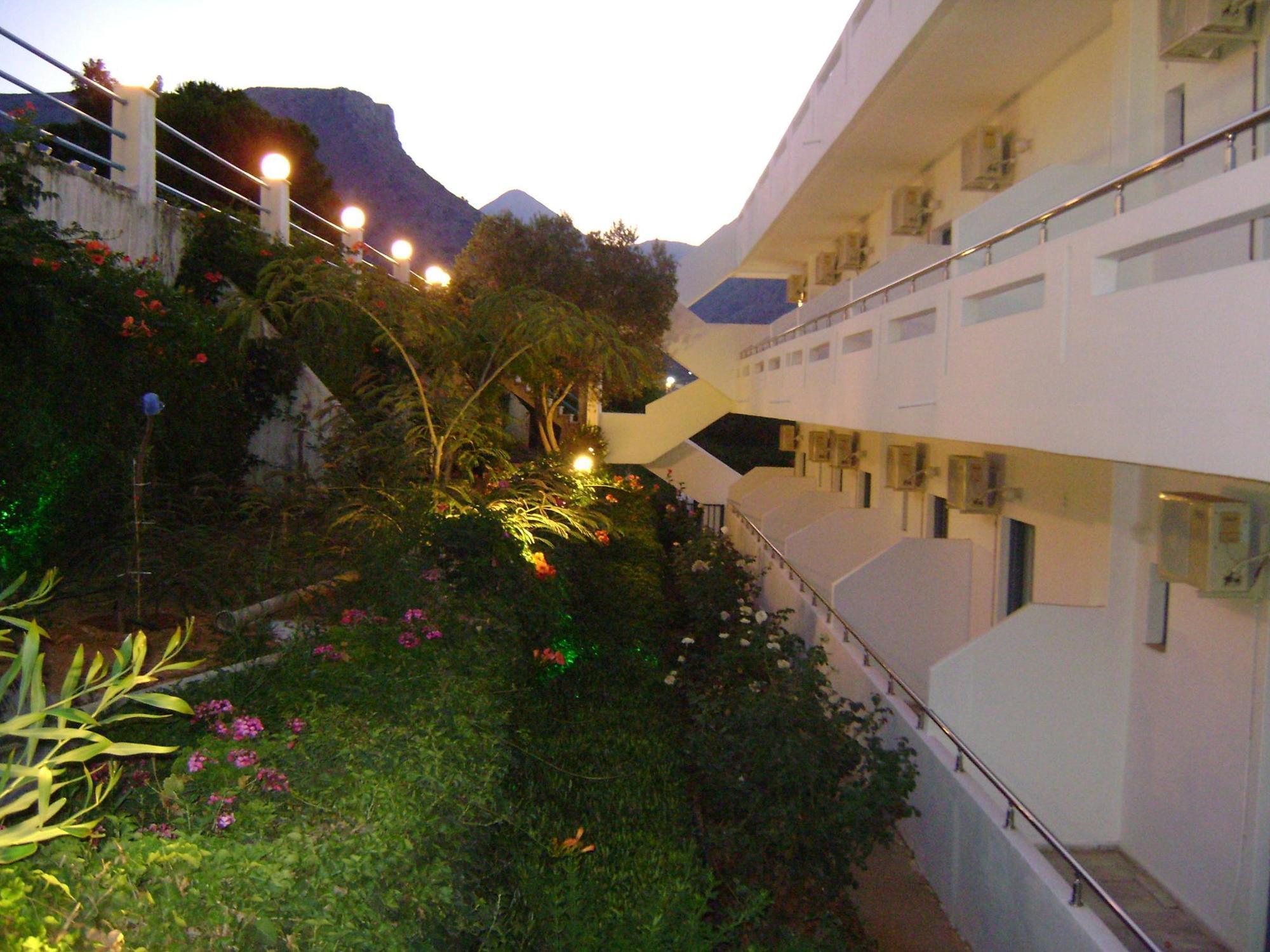 Poseidon Hotel Amoudara  Exterior photo
